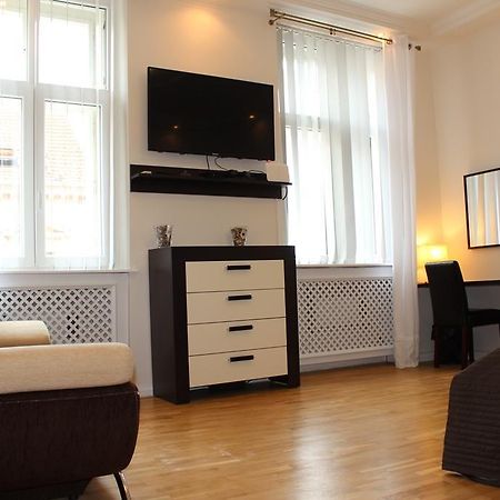 Leo Apartment Bratislava Luaran gambar