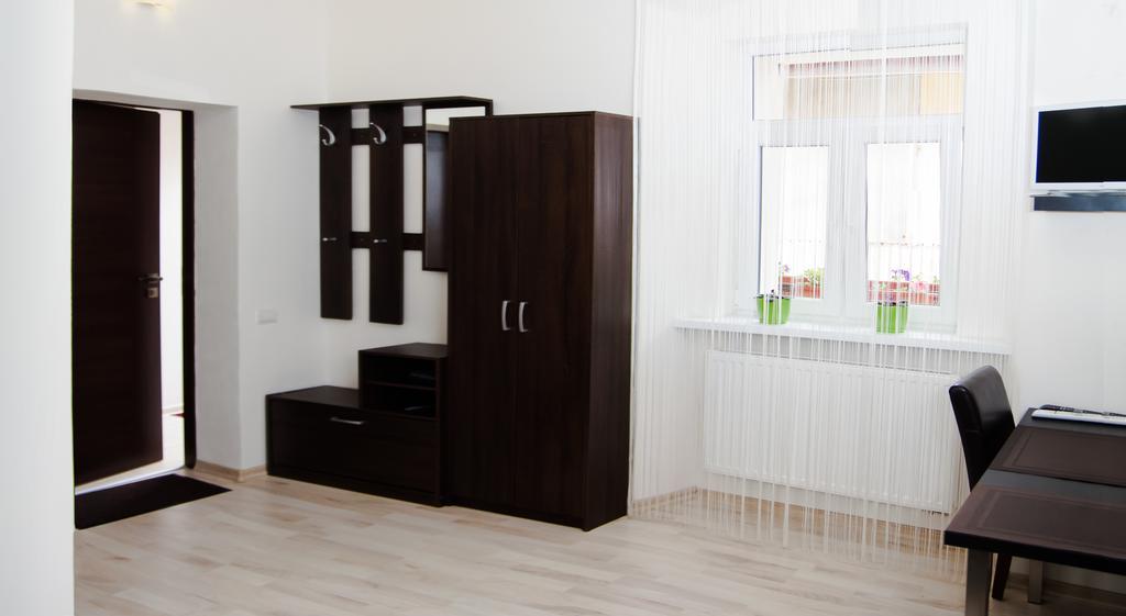 Leo Apartment Bratislava Luaran gambar