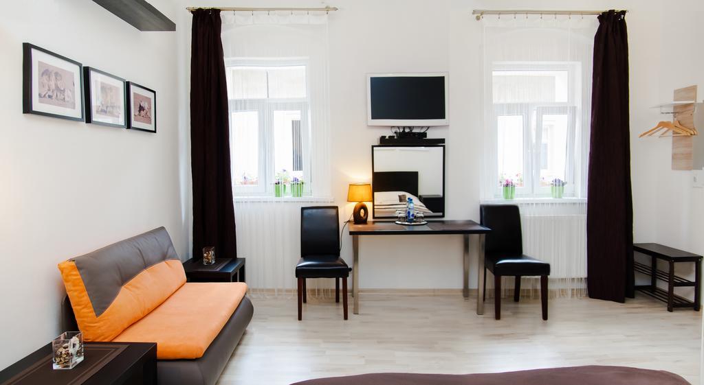 Leo Apartment Bratislava Luaran gambar