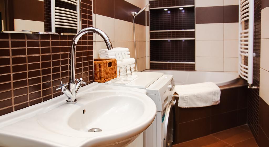 Leo Apartment Bratislava Luaran gambar