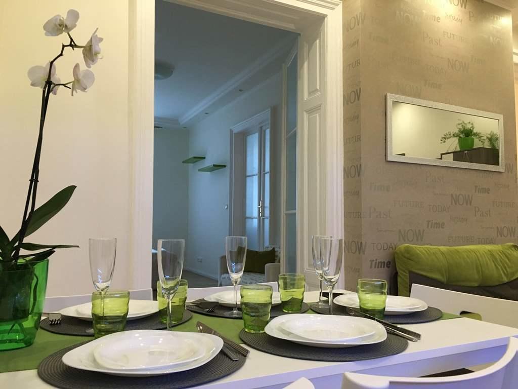 Leo Apartment Bratislava Luaran gambar