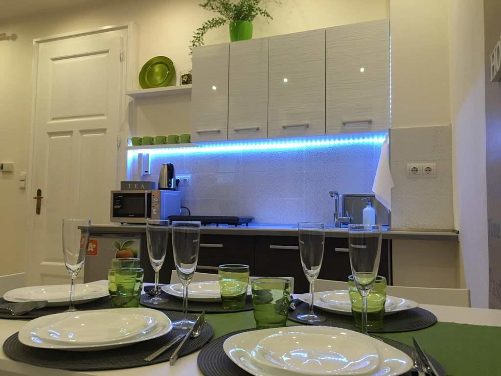 Leo Apartment Bratislava Luaran gambar