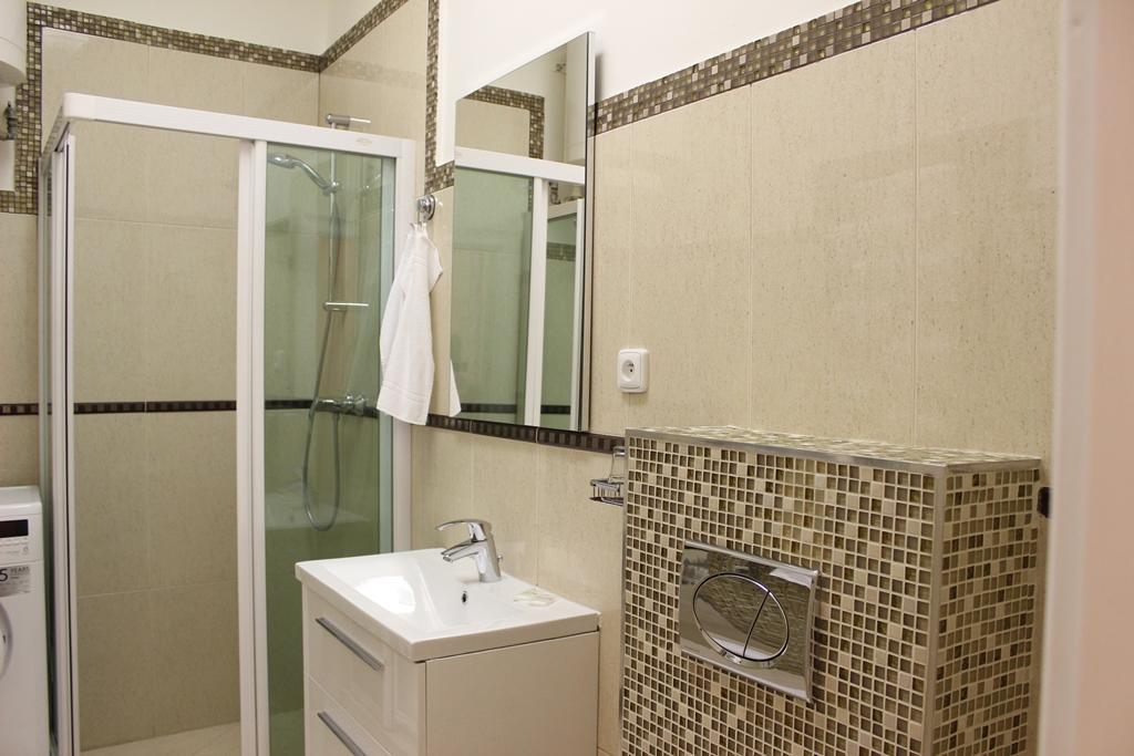 Leo Apartment Bratislava Luaran gambar