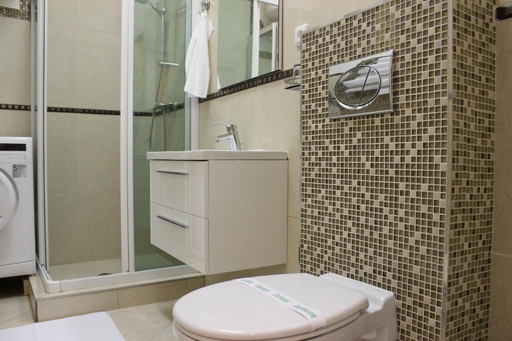 Leo Apartment Bratislava Luaran gambar